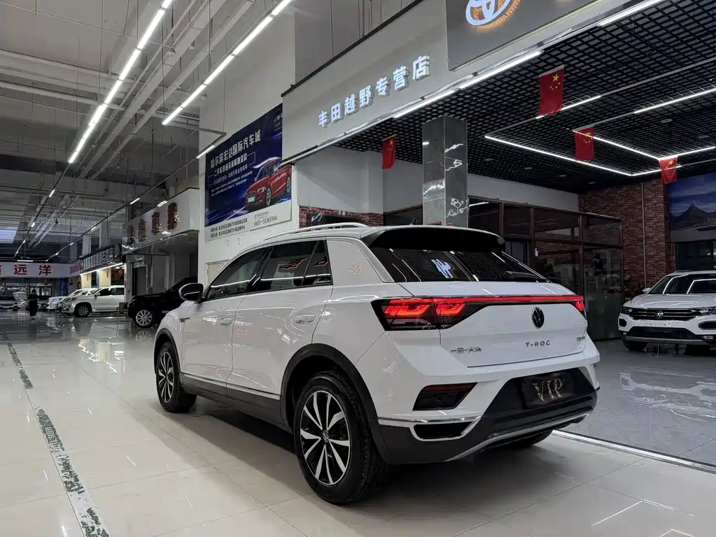 Volkswagen T-Roc 2023