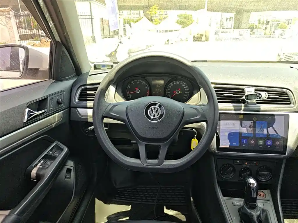 Volkswagen Lavida 2018 — фото 11