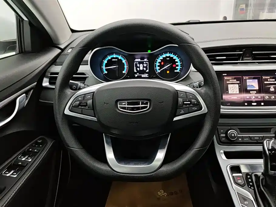 Geely Emgrand 2021 — фото 15