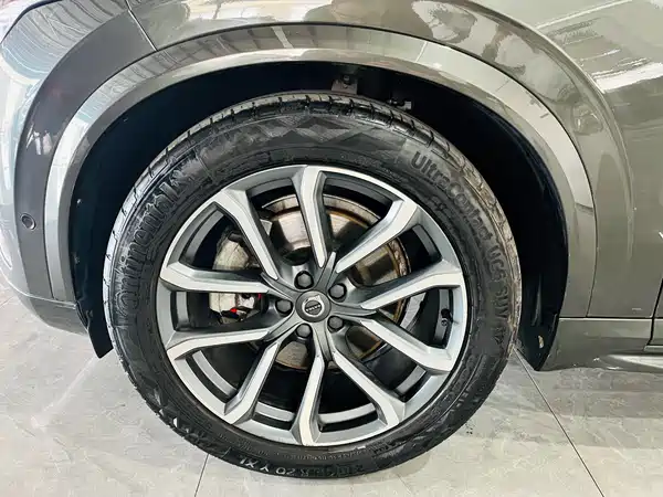 Volvo XC90 2019