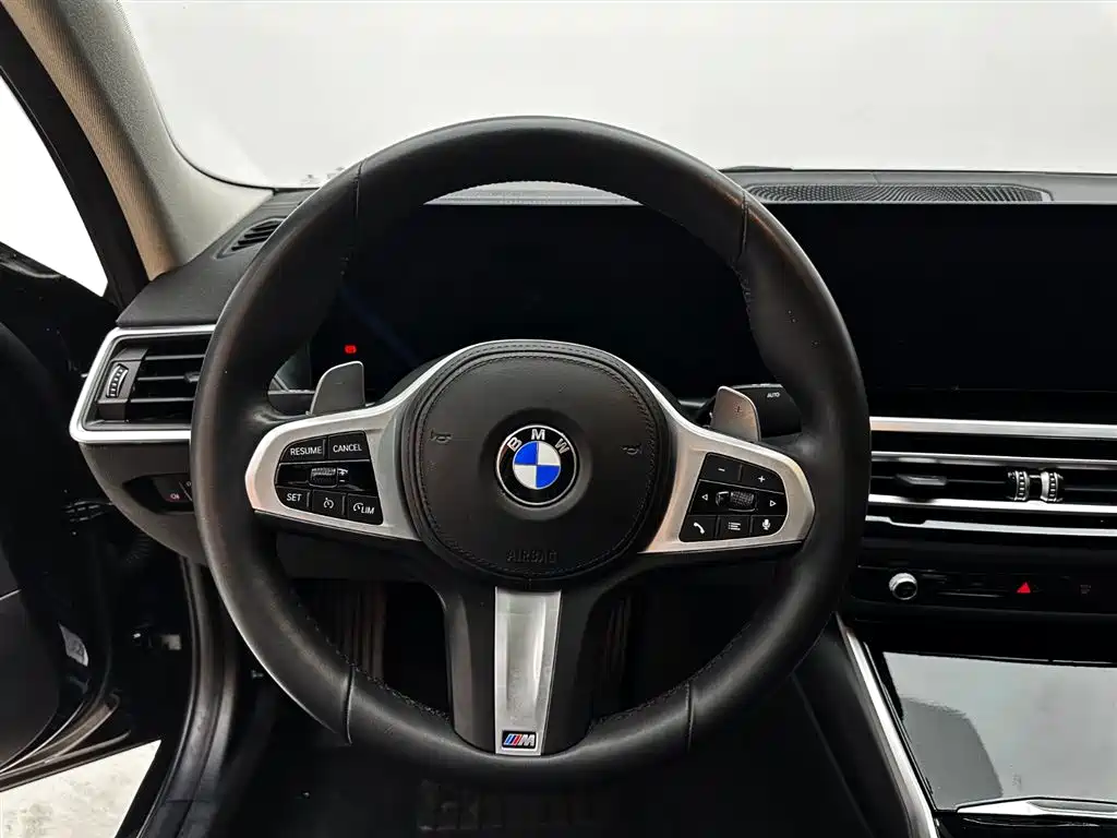 BMW 3 Series 2023 — фото 11