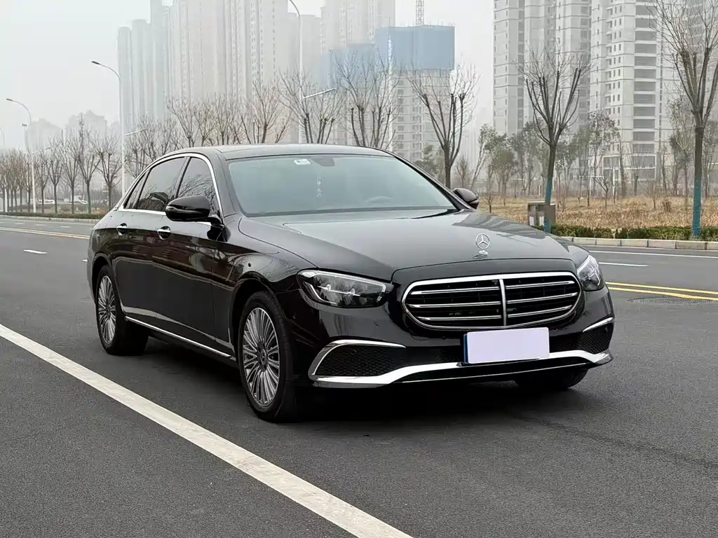 Mercedes-Benz E-Class 2023 — фото 3