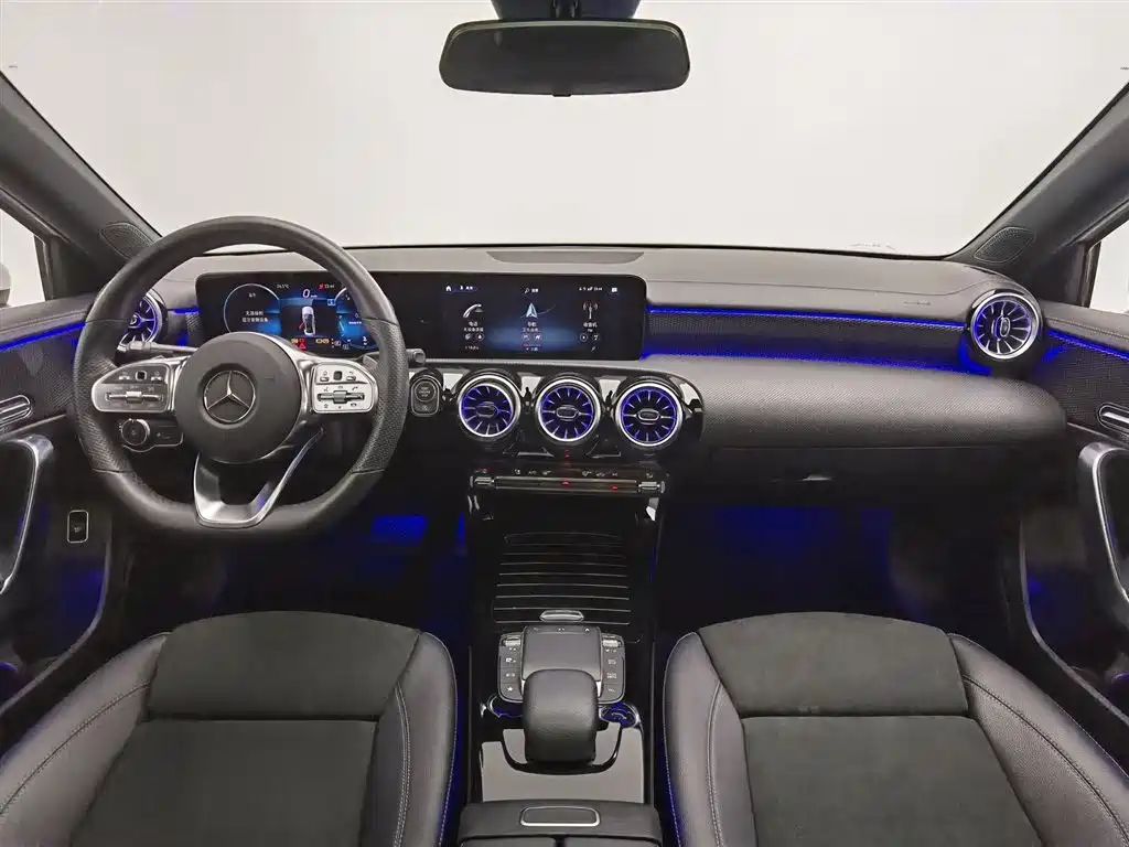 Mercedes-Benz A-Class 2022 — фото 5