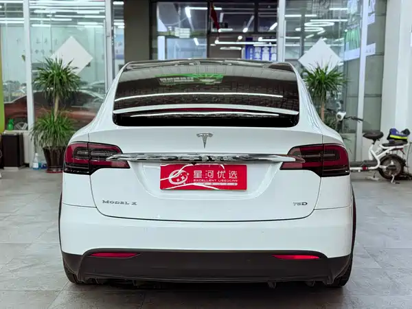 Tesla Model X 2016