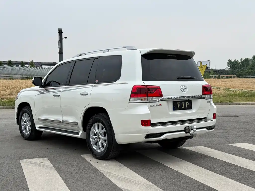 Toyota Land Cruiser 2018 — фото 7