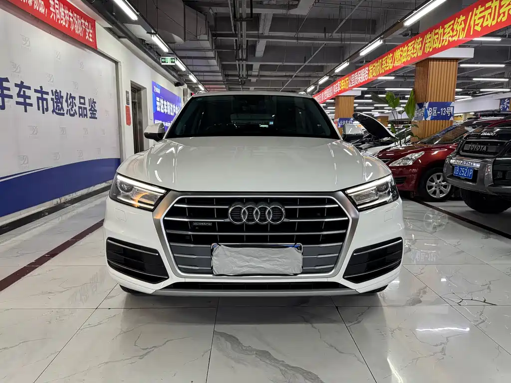 Audi Q5L 2019