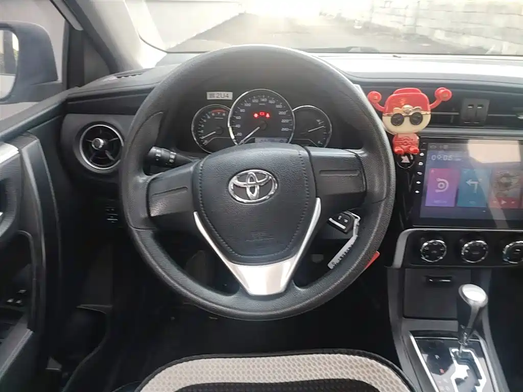 Toyota Corolla 2018 — фото 11