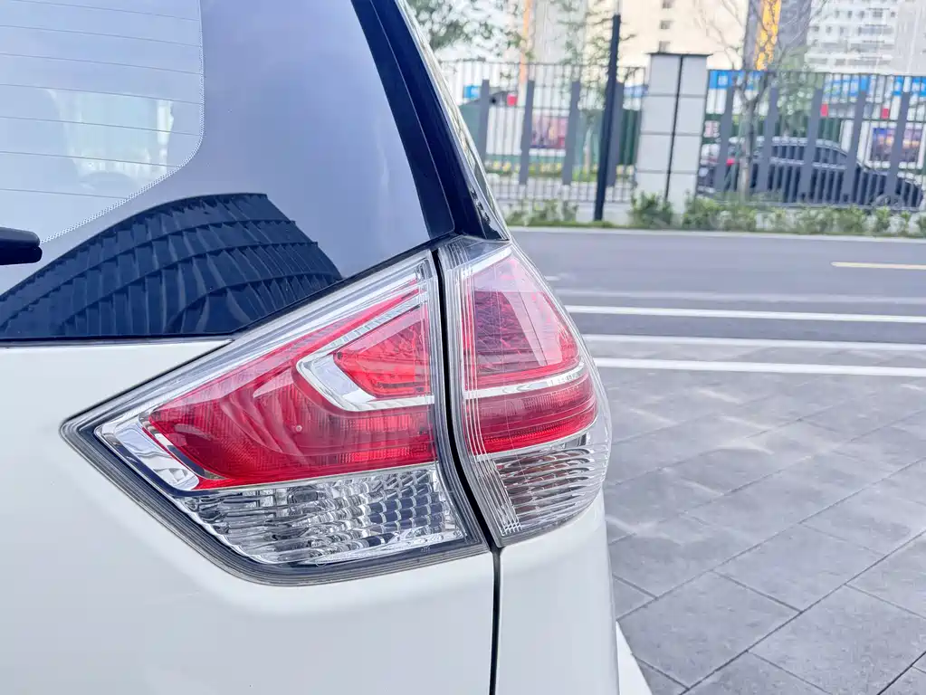 Nissan X-Trail 2014 — фото 30