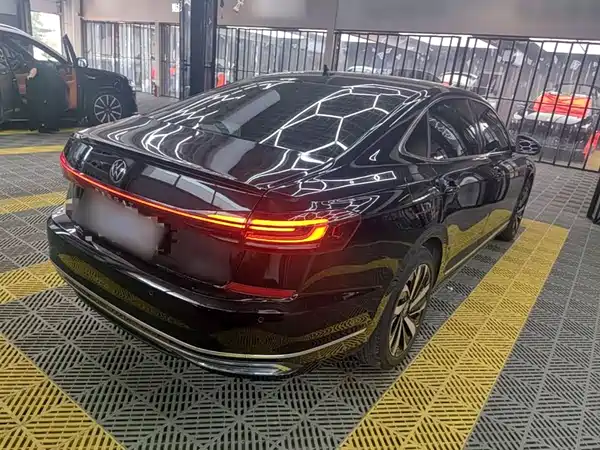 Volkswagen Passat 2024