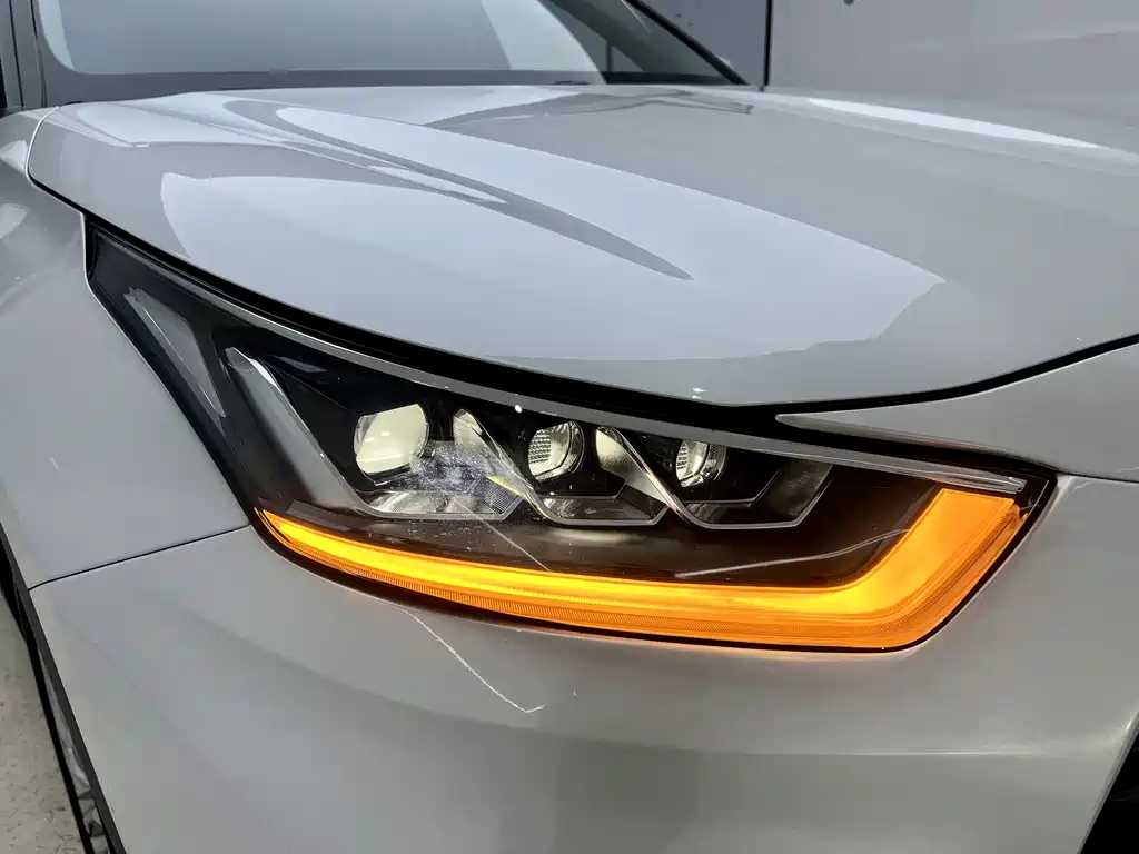 Toyota Highlander 2023 — фото 10