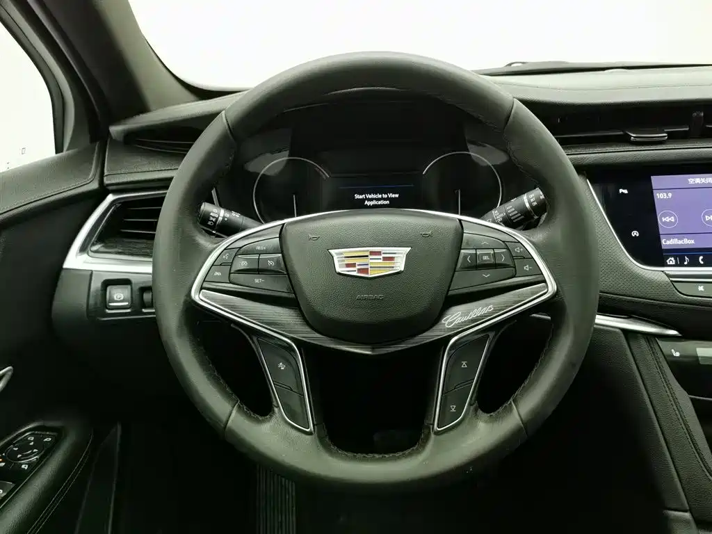 Cadillac XT5 2020 — фото 11