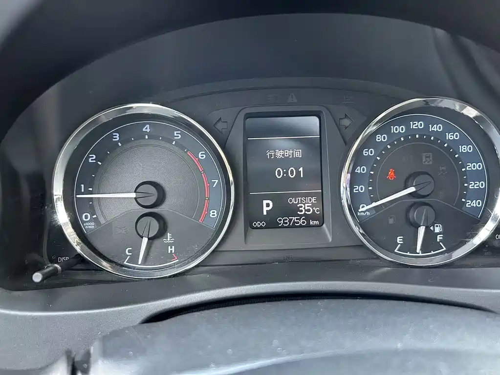 Toyota Corolla 2018 — фото 10