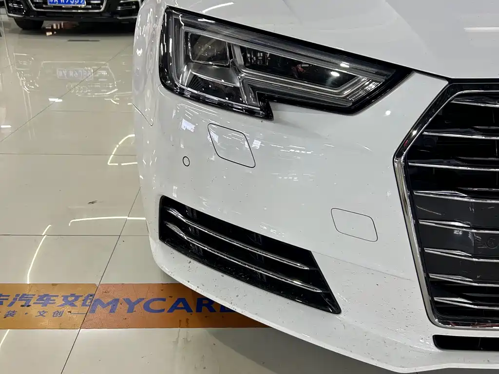 Audi A4L 2018 — фото 12