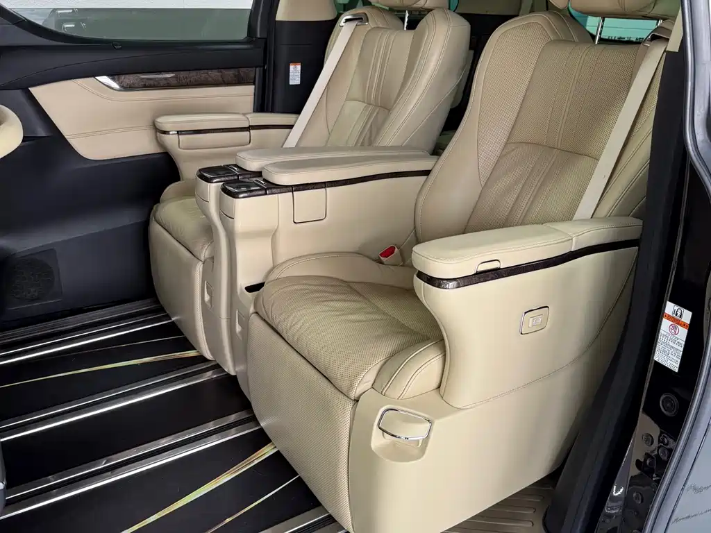 Toyota Vellfire 2020 — фото 3