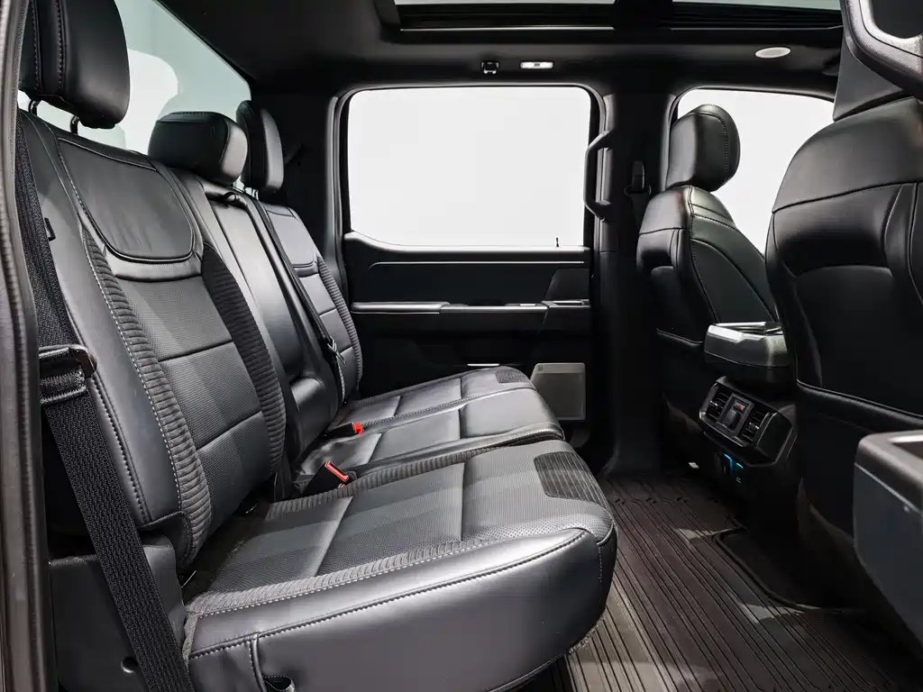 Ford F-150 Raptor 2023 — фото 11