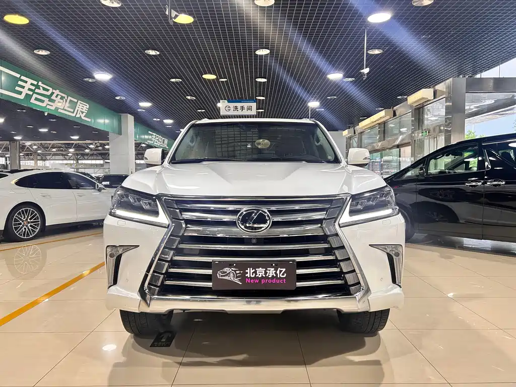 Lexus LX 2017 — фото 2