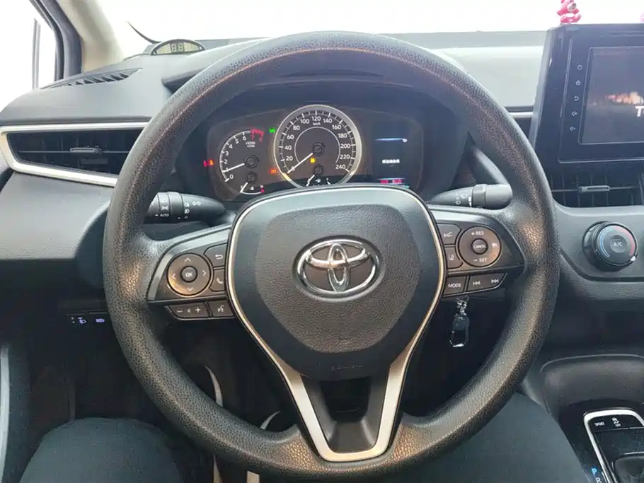 Toyota Corolla 2021 — фото 15