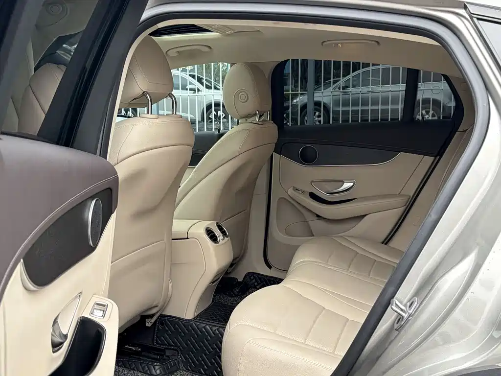 Mercedes-Benz GLC Coupe 2022 — фото 18