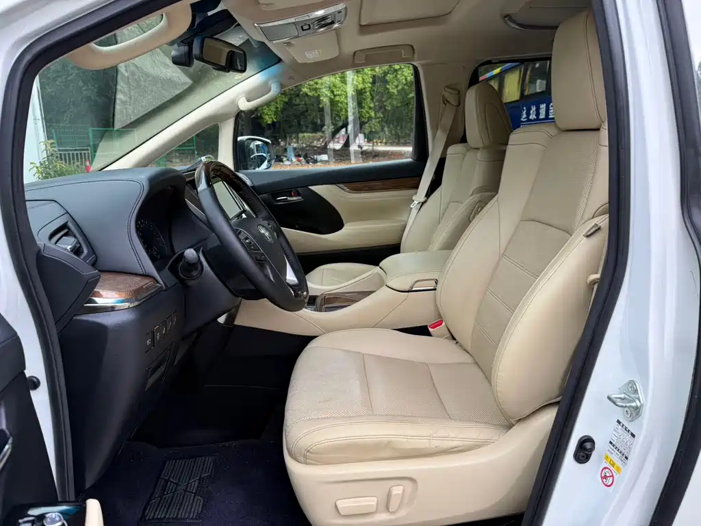 Toyota Alphard 2018 — фото 7