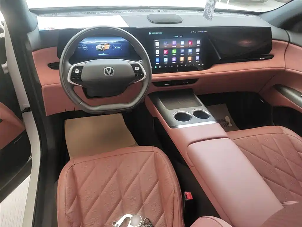 Changan CS75 PLUS 2025 — фото 10