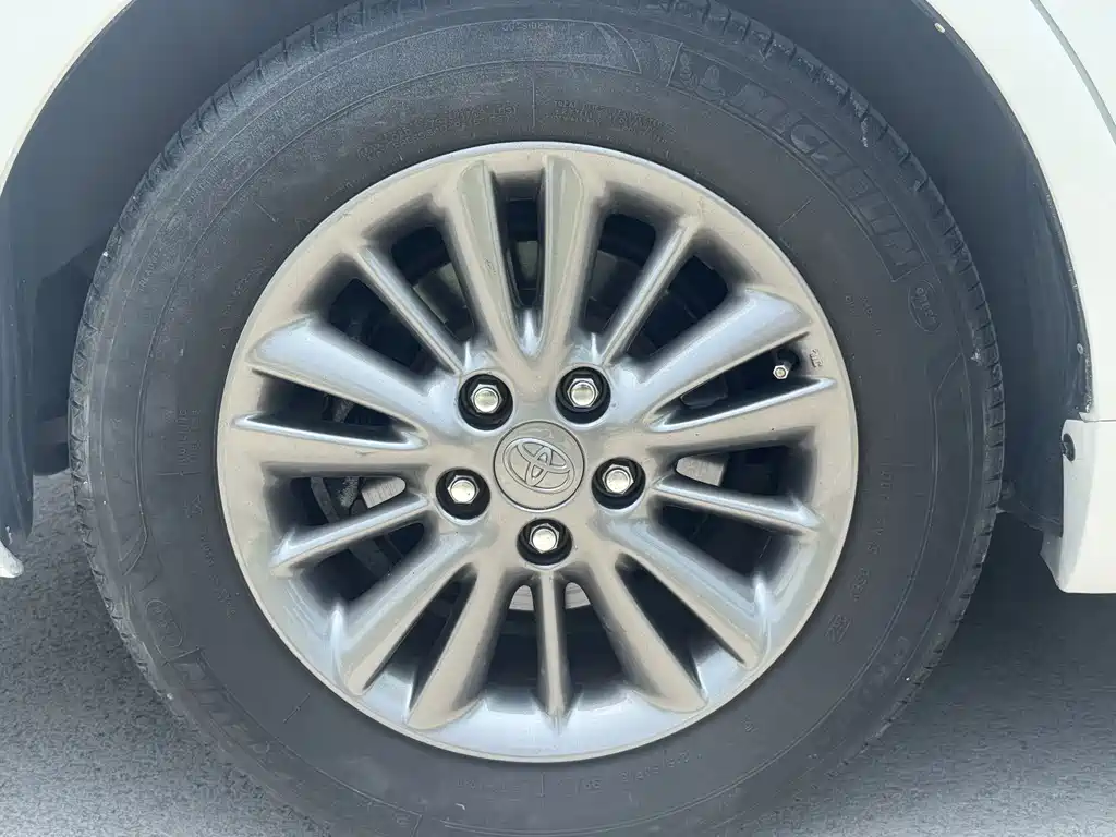 Toyota Crown 2005 — фото 22