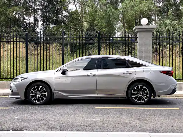 Toyota Avalon 2022