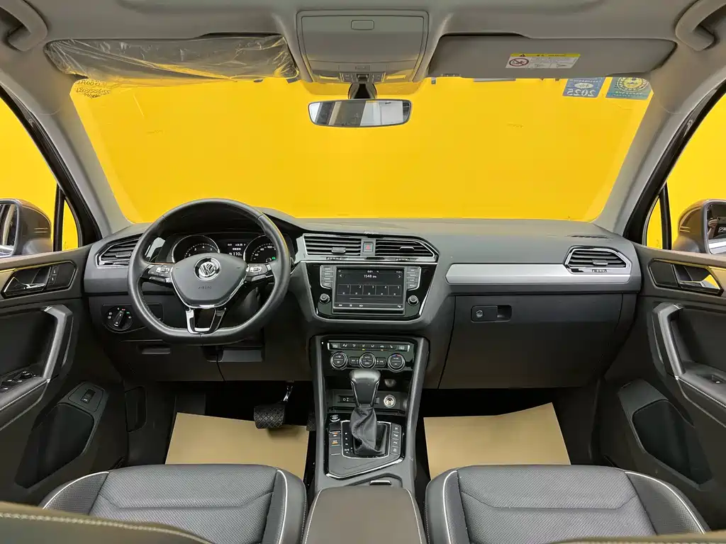 Volkswagen Tiguan L 2017 — фото 8