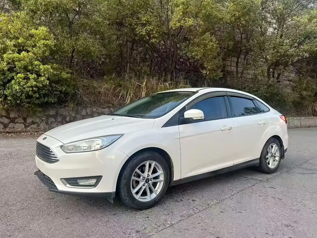 Ford Focus 2016 — фото 1