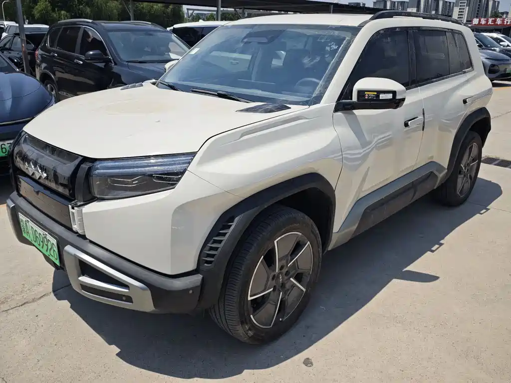 Fang Cheng Bao Titanium 3 2025