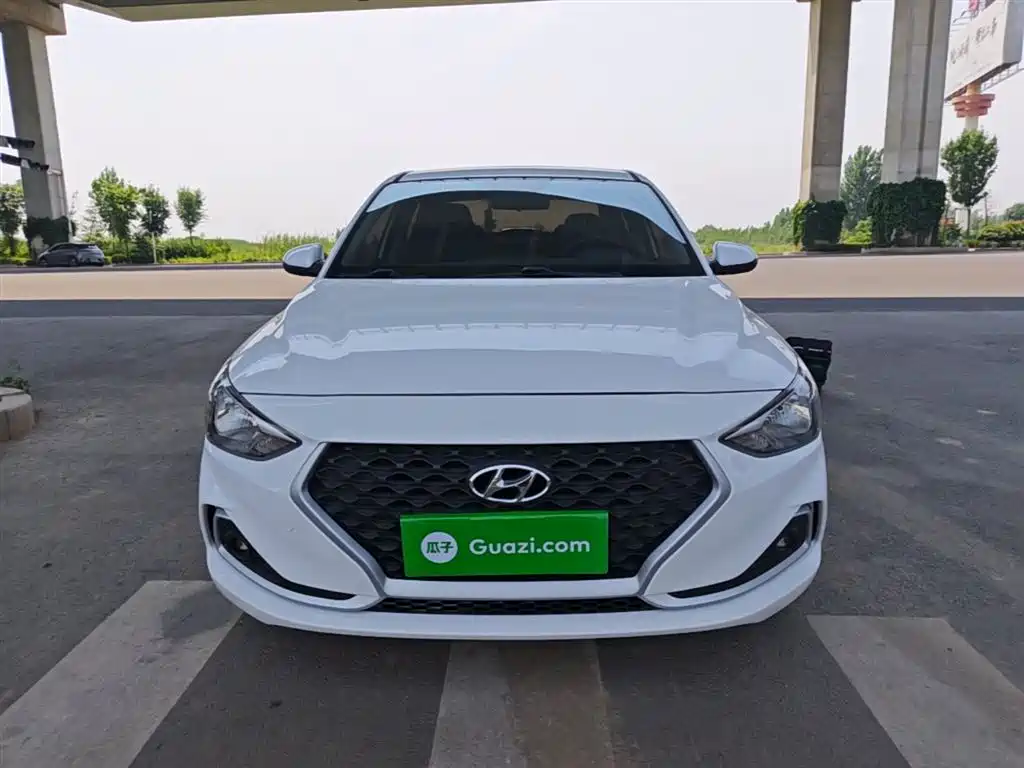 Hyundai Elantra 2019 — фото 3