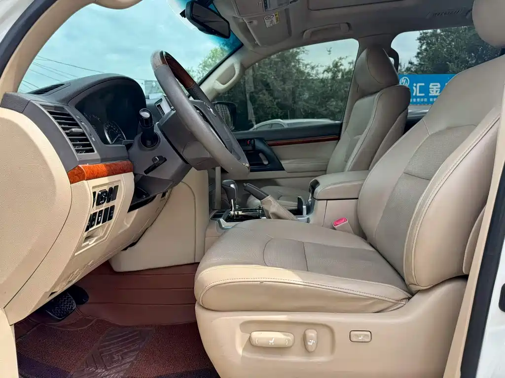Toyota Land Cruiser 2015 — фото 4
