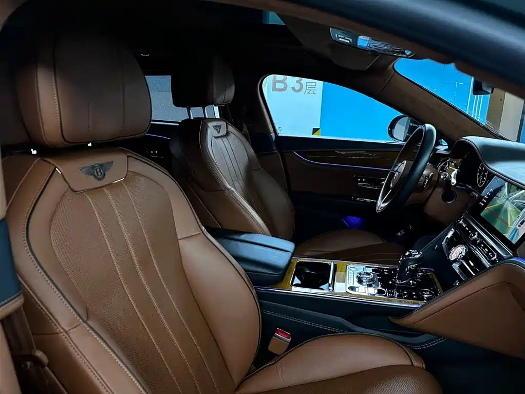 Bentley Flying Spur 2020 — фото 9