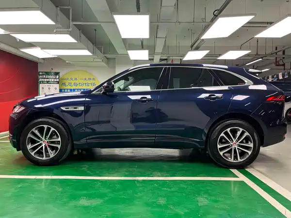 Jaguar F-PACE 2016