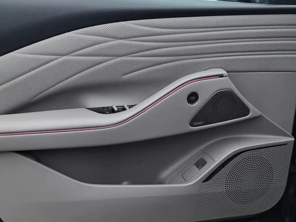 Geely Galaxy Starshine 8 2025 — фото 19