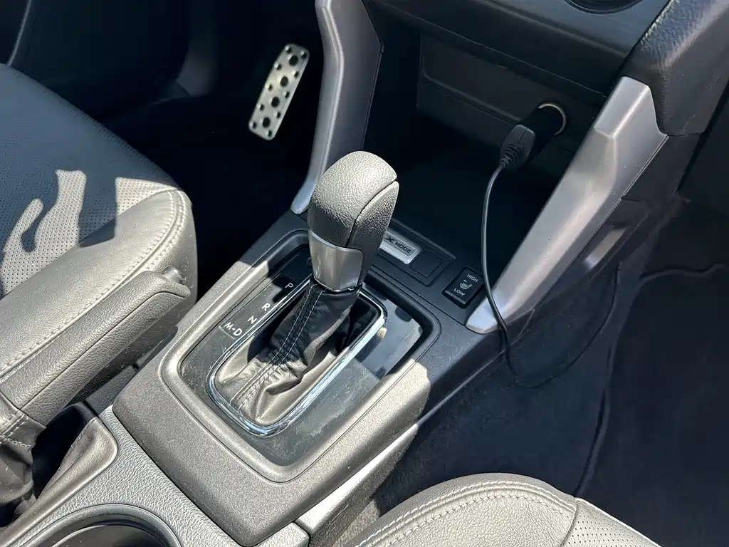 Subaru Forester 2015 — фото 29
