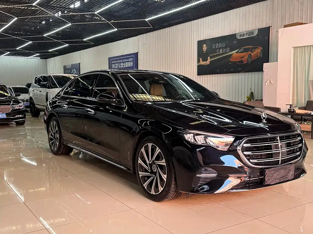 Mercedes-Benz E-Class 2025 — фото 3