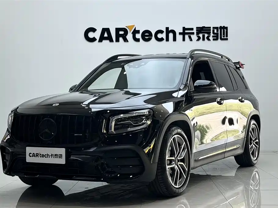 Mercedes-Benz GLB AMG 2023 — фото 1