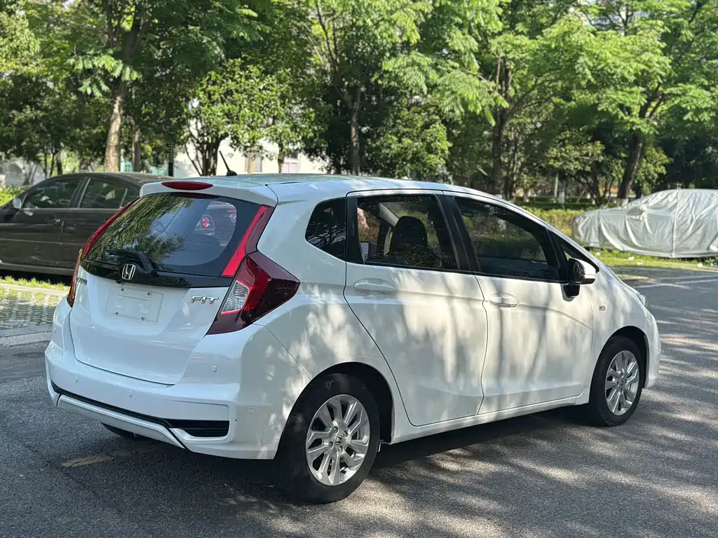 Honda Fit 2018 — фото 4