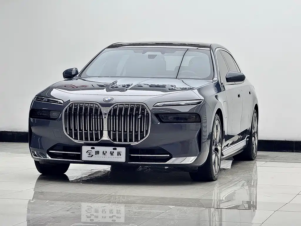 BMW i7 2023 — фото 3
