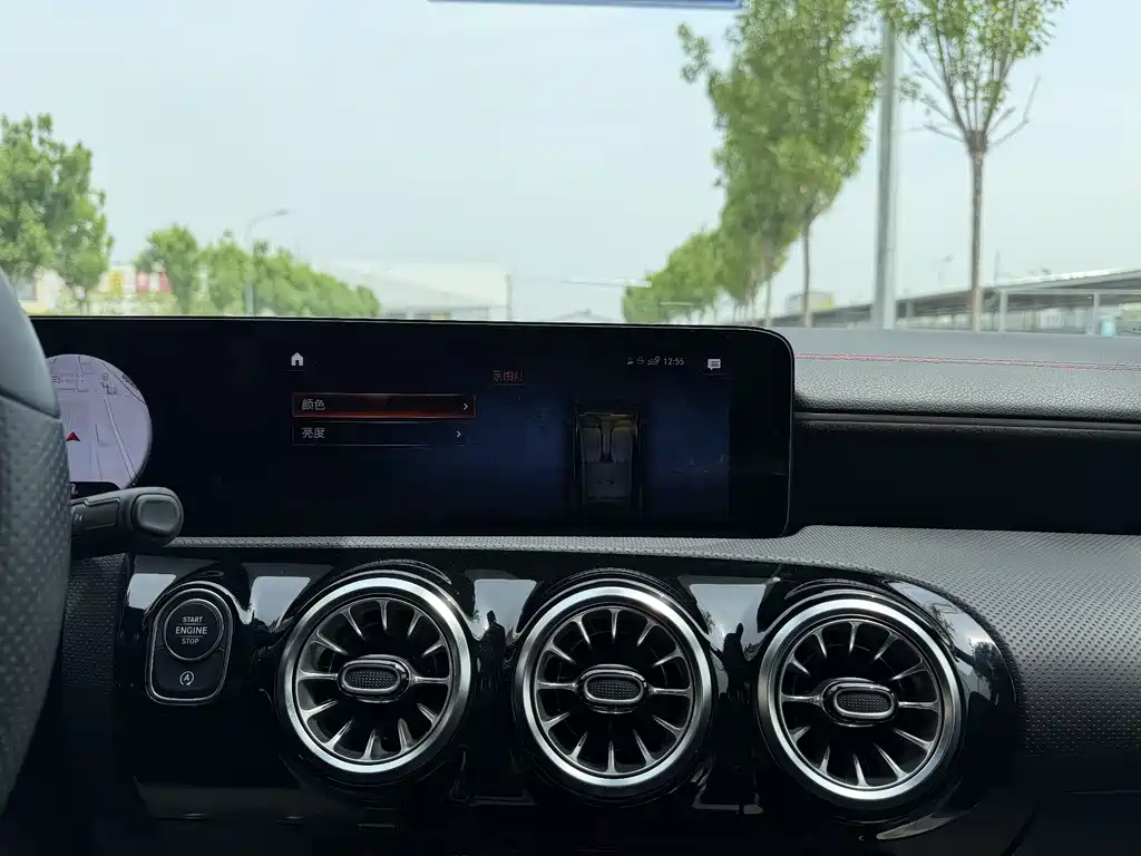 Mercedes-Benz CLA 2023 — фото 18
