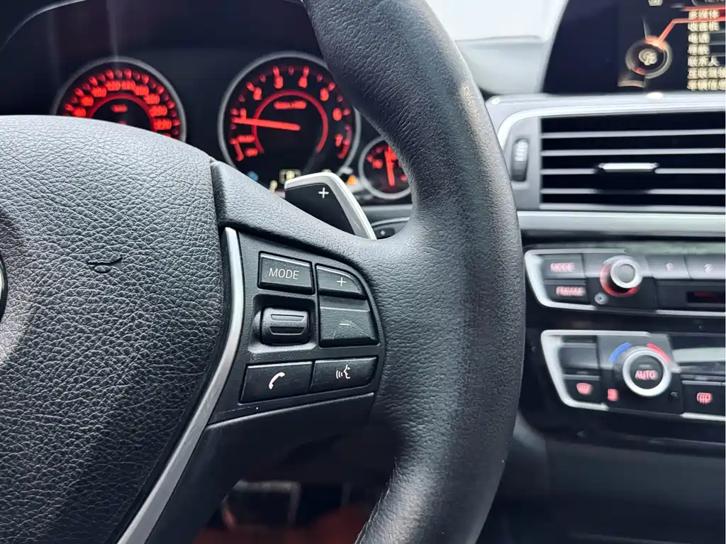 BMW 3 Series 2017 — фото 21