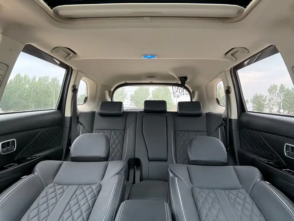 Mitsubishi Outlander 2022 — фото 11