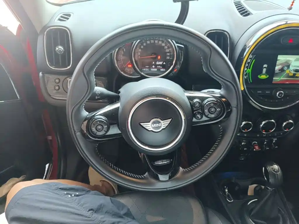 MINI Countryman 2018 — фото 11
