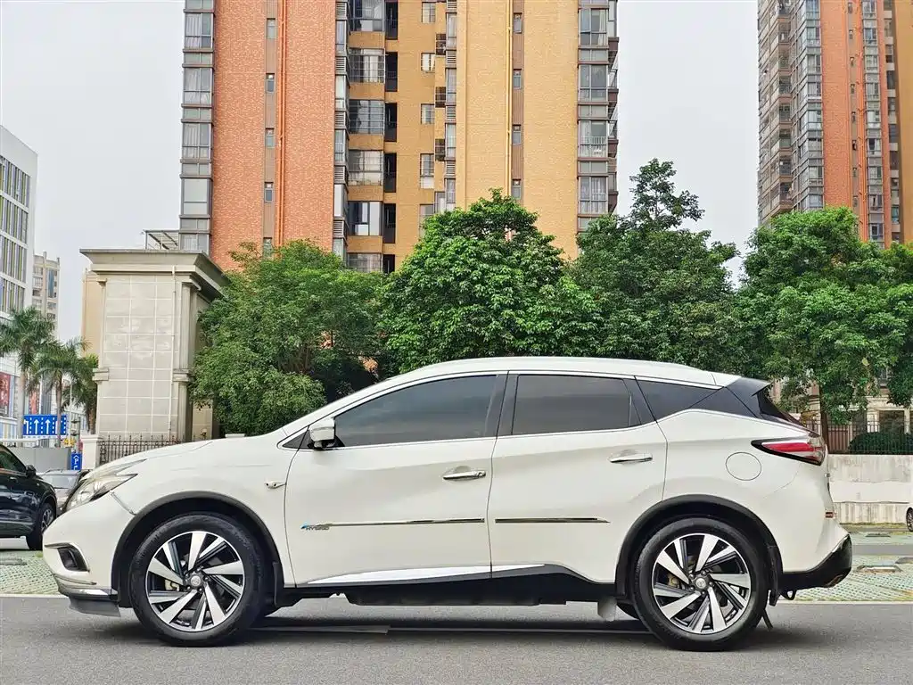 Nissan Murano 2017 — фото 16