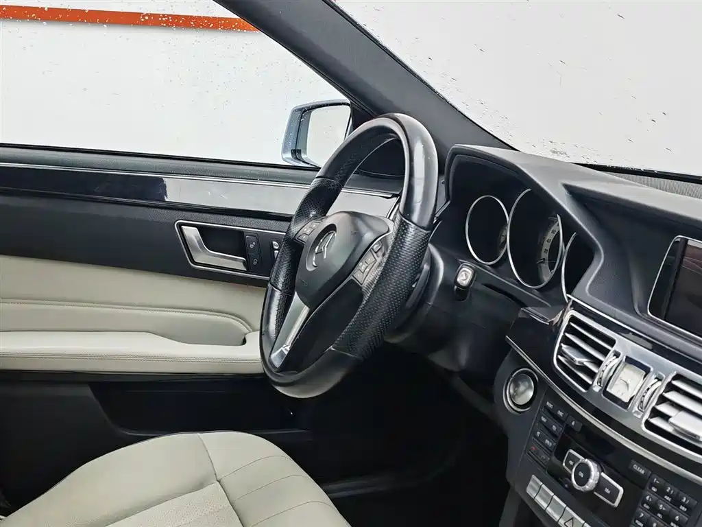 Mercedes-Benz E-Class 2014 — фото 22
