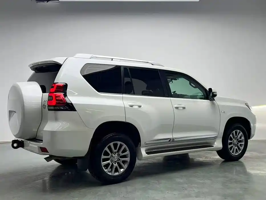 Toyota Prado 2018 — фото 18