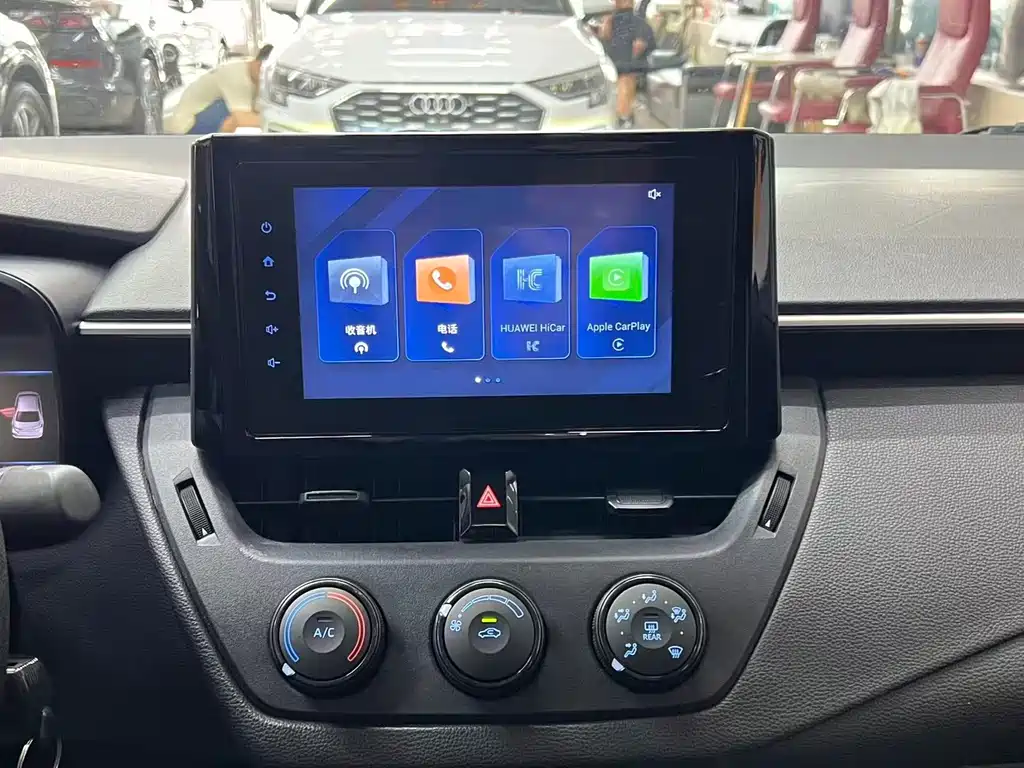 Toyota Corolla 2023 — фото 10