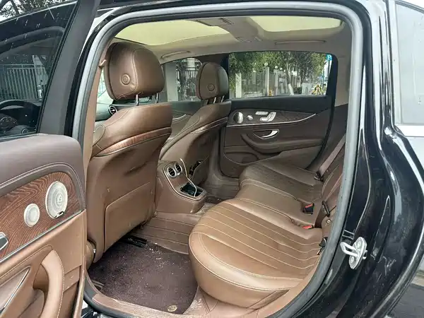 Mercedes-Benz E-Class 2023