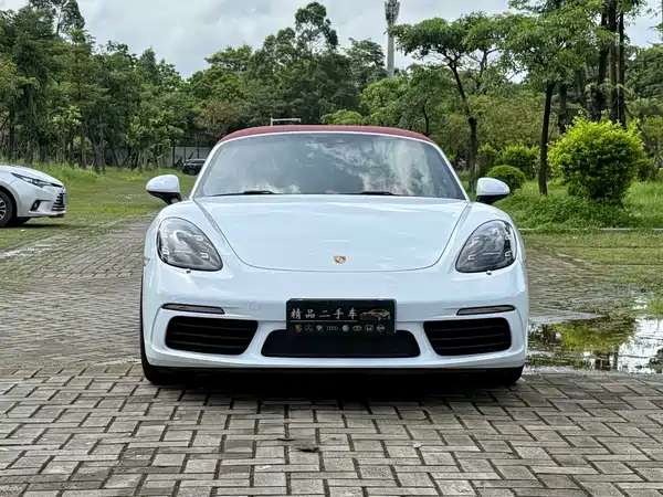 Porsche 718 2016
