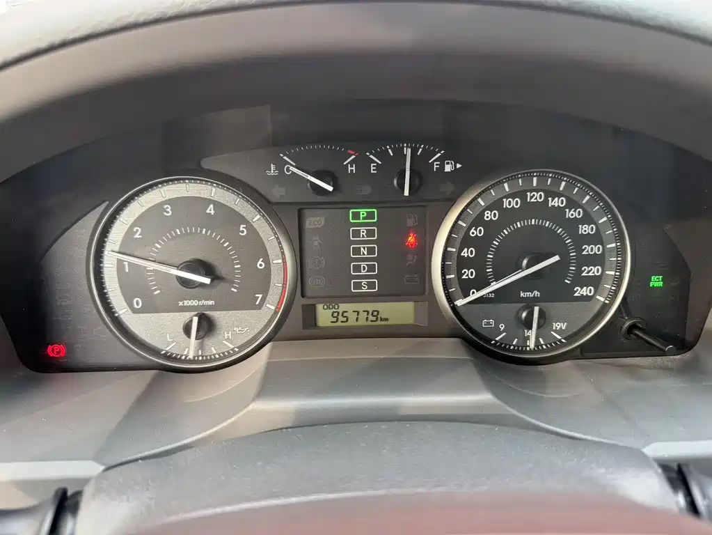 Toyota Land Cruiser 2018 — фото 16